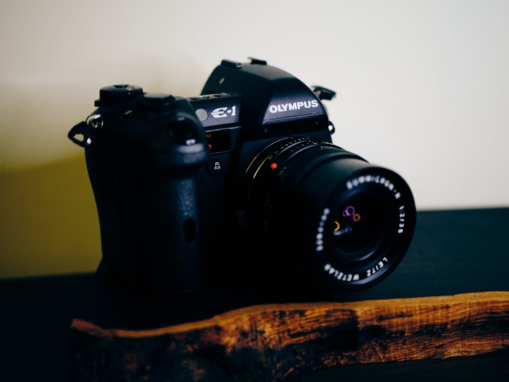 Olympus E-1