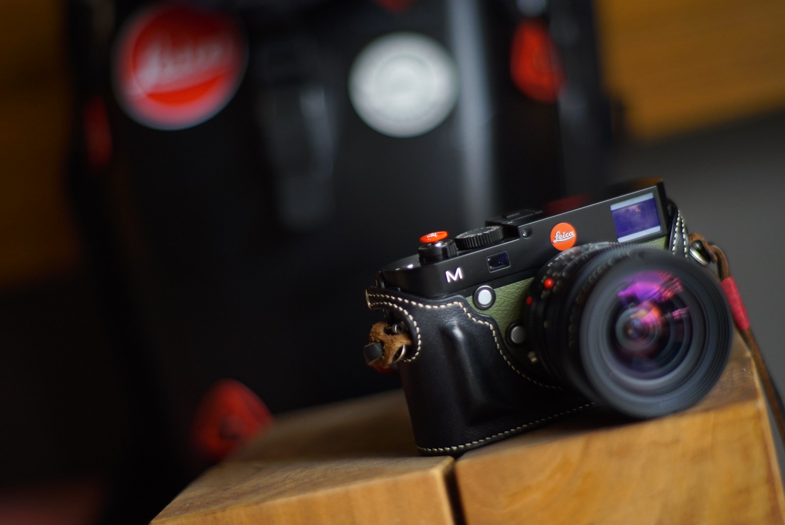Leica & Point65